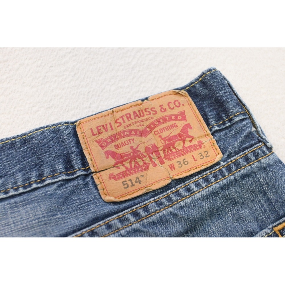 Levi's 514 Straight Fit Jeans Mens 36x32 Blue Denim Faded Casual Rugged